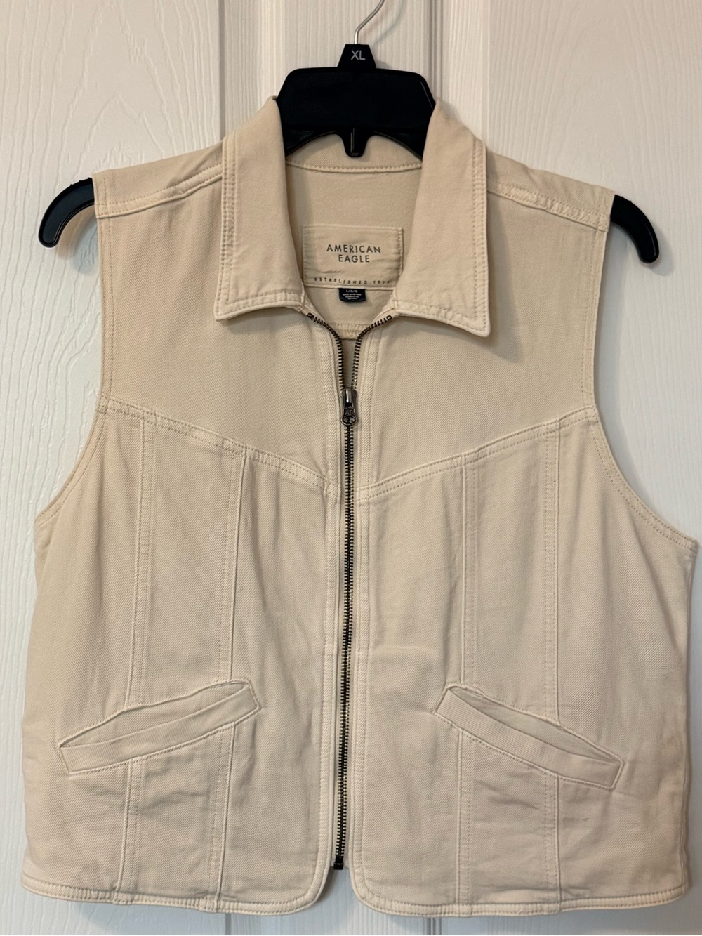 American Eagle Outfitters Cream Zip-Front Vest